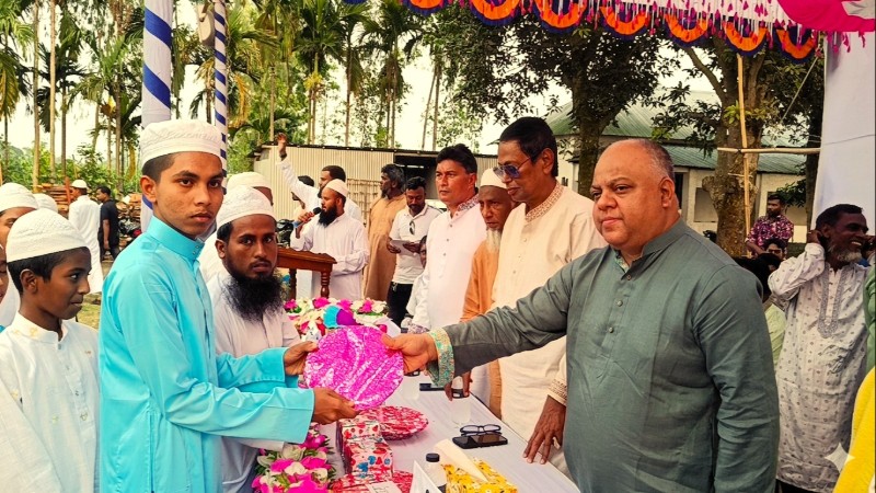 বেফাক পরীক্ষায় A+ প্রাপ্ত শিক্ষার্থীদের সংবর্ধনা ও কুরআন প্রতিযোগিতা অনুষ্ঠিত
