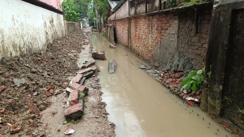 বরিশালে নির্মাণাধীন ড্রেনের দেয়াল ধসে শ্রমিকের মৃত্যু