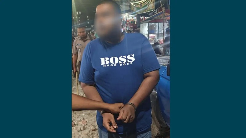 মোহাম্মদপুরে নিষিদ্ধ আ. লীগের নেতা গ্রেপ্তার