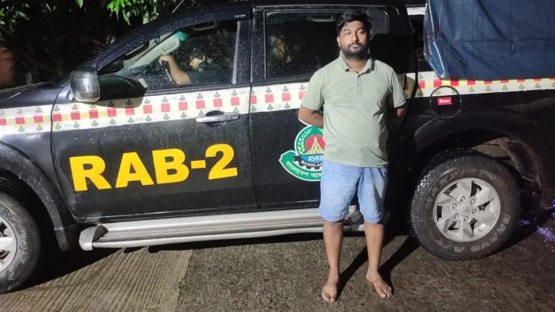 জেনেভা ক্যাম্পের শীর্ষ মাদক কারবারি ‘চুয়া সেলিম’-এর ম্যানেজার গ্রেপ্তার