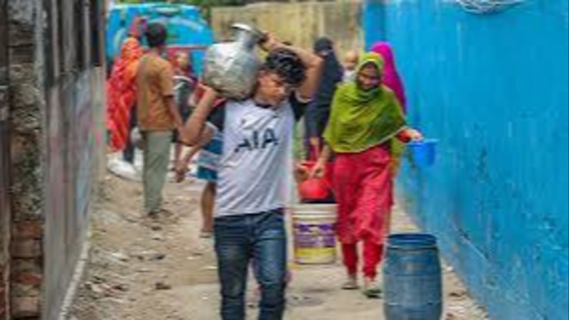 মিরপুরে ২ মাস ধরে তীব্র পানিসংকট, বাসা ছাড়ছেন ভাড়াটিয়ারা